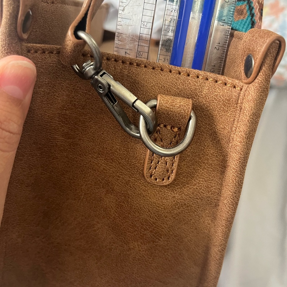 Brown Wrangler Tote Purse - Picture 10 of 14
